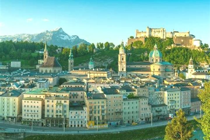 Escorts Grinzens, Austria — Local Companions