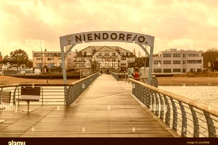 Escorts Gross Niendorf, Germany — Local Companions