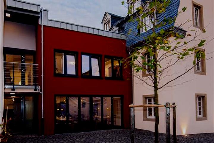 Escorts Grossbundenbach, Germany — Local Companions