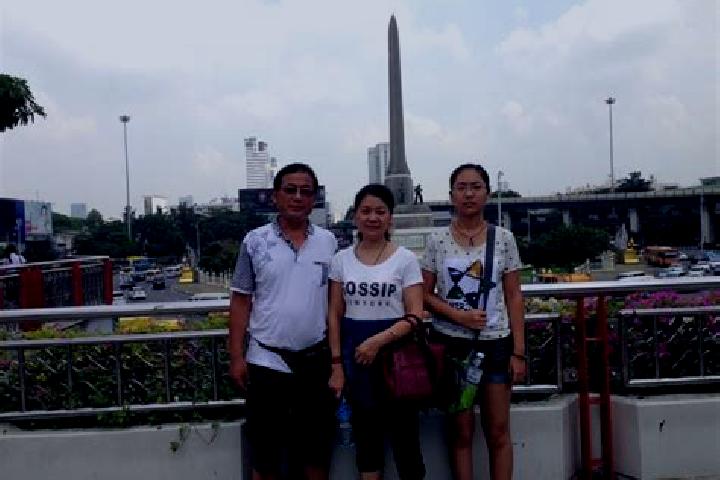 Escorts Guangping, China — Local Companions