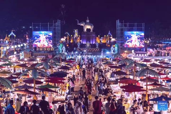 Escorts Guanshan, China — Local Companions