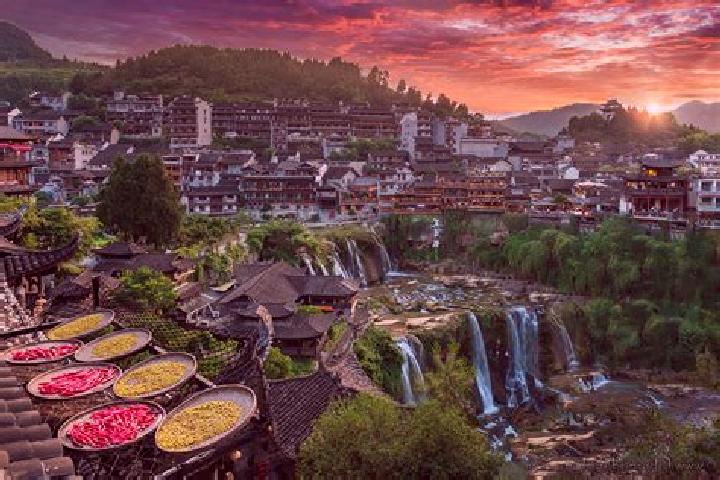 Escorts Gucheng, China — Local Companions