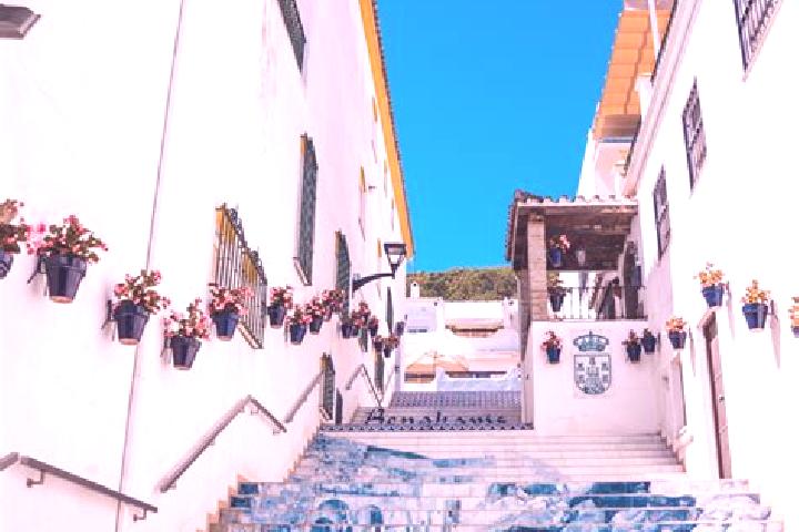 Escorts Gudar, Spain — Local Companions