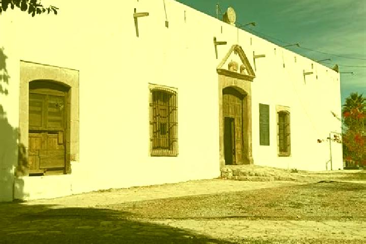 Escorts Hacienda Nueva, Mexico — Local Companions