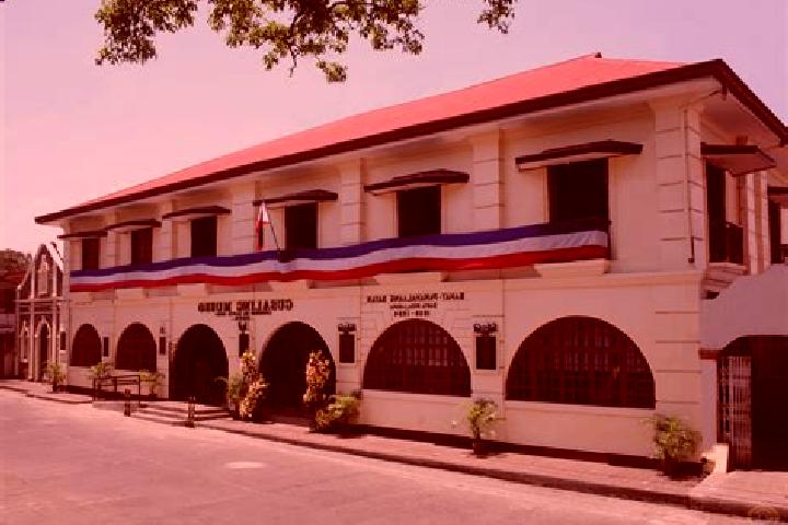 Escorts Hacienda Santa Rosa, Philippines — Local Companions