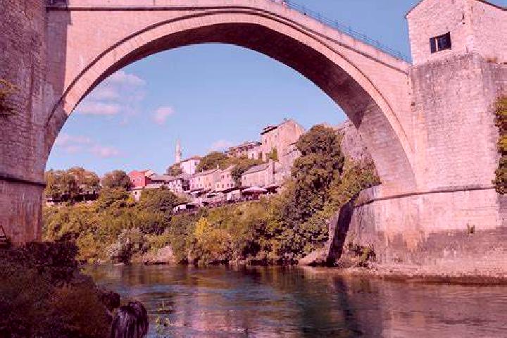 Escorts Hadzici, Bosnia and Herzegovina — Local Companions