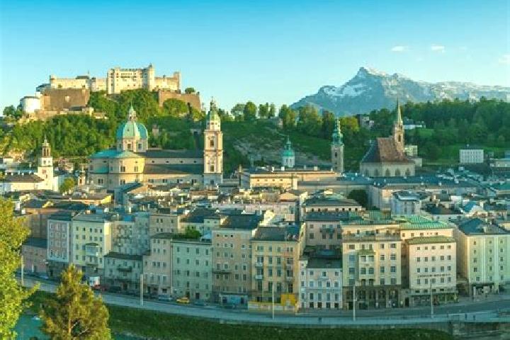 Escorts Hainersdorf, Austria — Local Companions