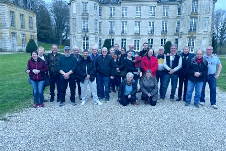 Escorts Henonville, France — Local Companions
