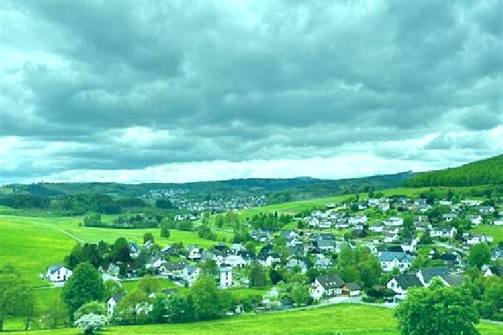 Escorts Hilchenbach, Germany — Local Companions
