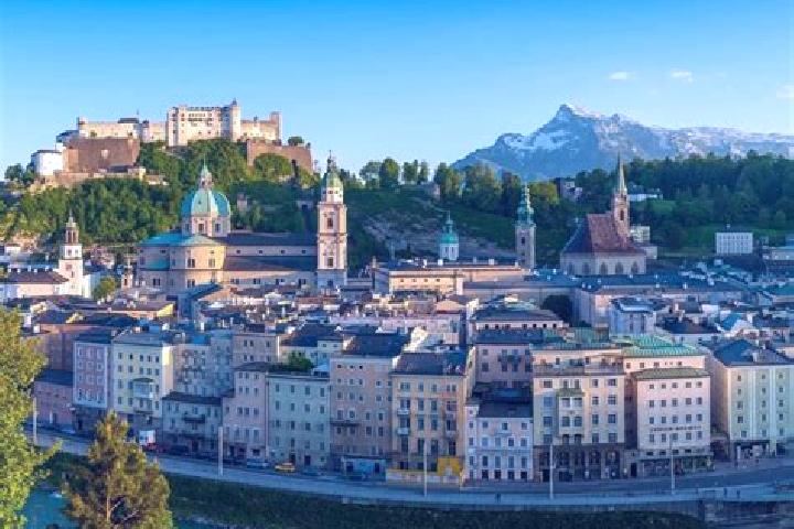 Escorts Hirtenberg, Austria — Local Companions