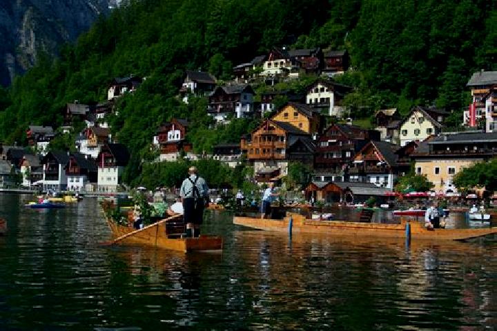 Escorts Hochwolkersdorf, Austria — Local Companions
