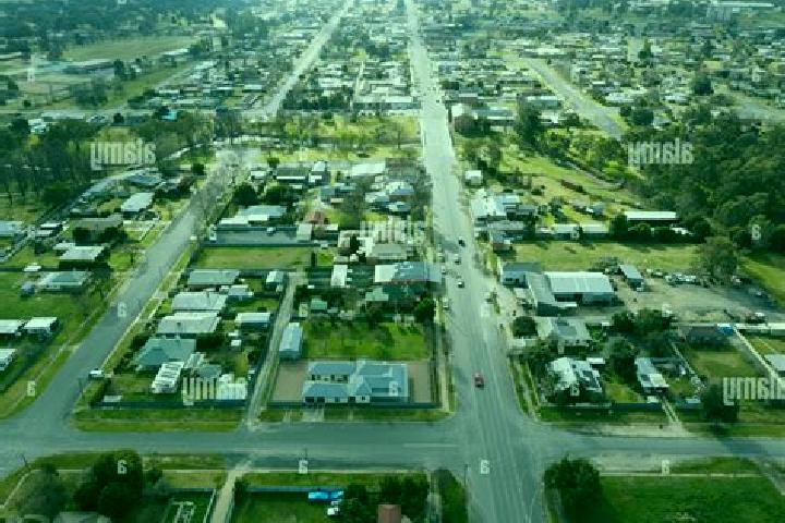 Escorts Holbrook, Australia — Local Companions