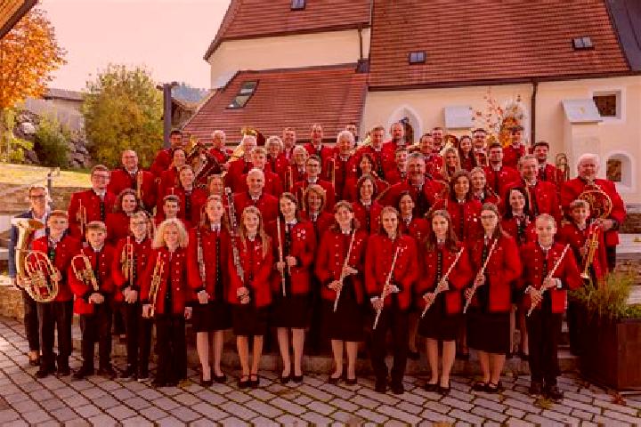 Escorts Hollenstein an der Ybbs, Austria — Local Companions