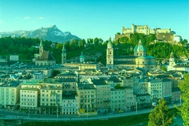 Escorts Holzhausen, Austria — Local Companions