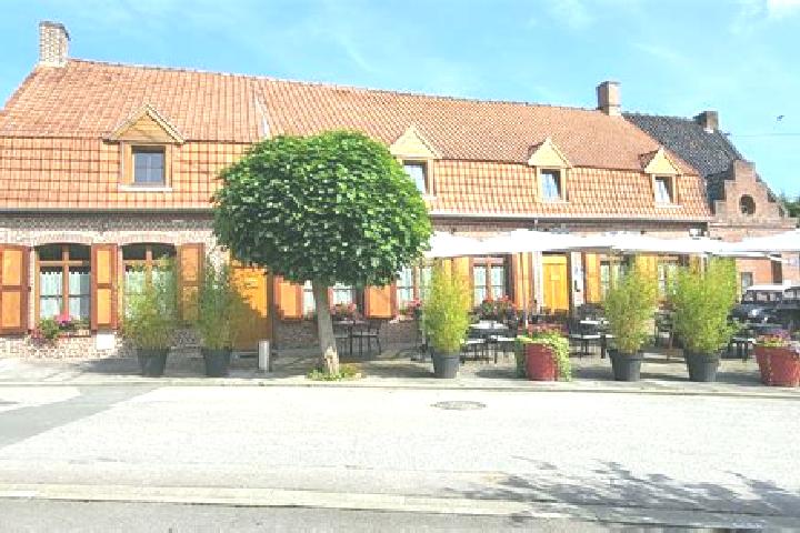 Escorts Hondeghem, France — Local Companions