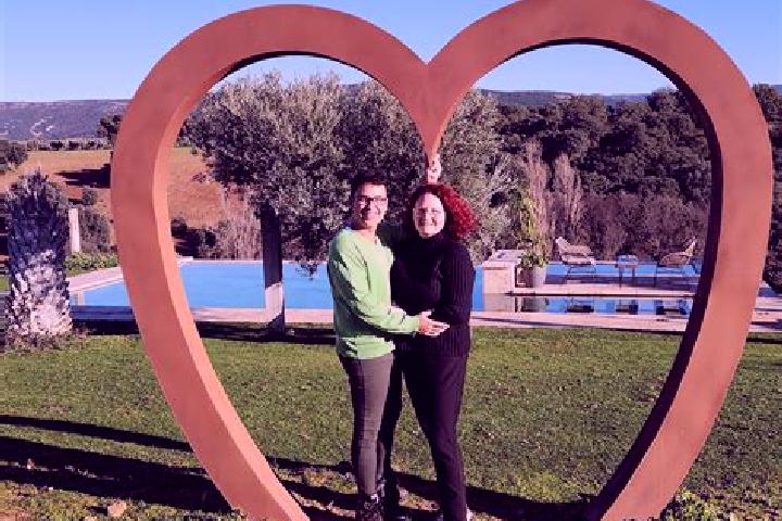 Escorts Hontanar, Spain — Local Companions