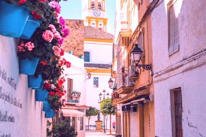 Escorts Hornachos, Spain — Local Companions