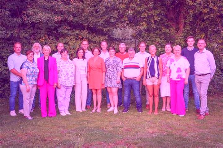 Escorts Houtkerque, France — Local Companions