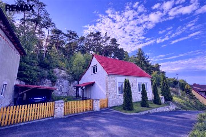 Escorts Hrivice, Czech Republic — Local Companions