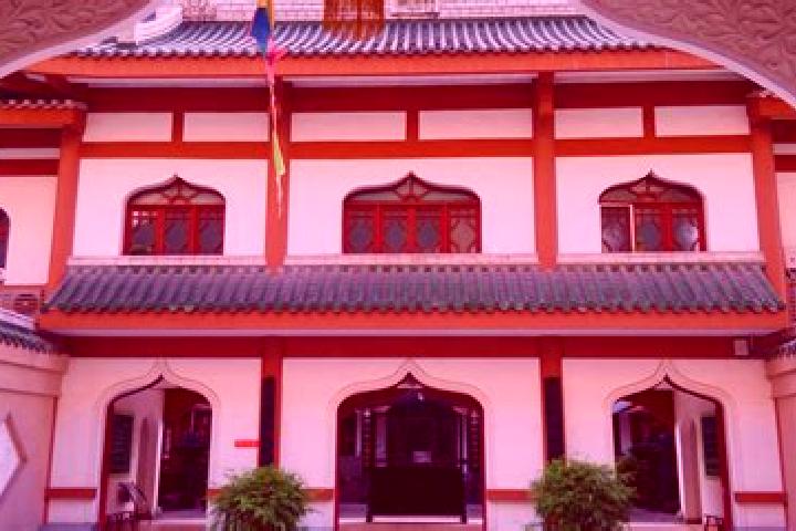 Escorts Huangcheng, China — Local Companions
