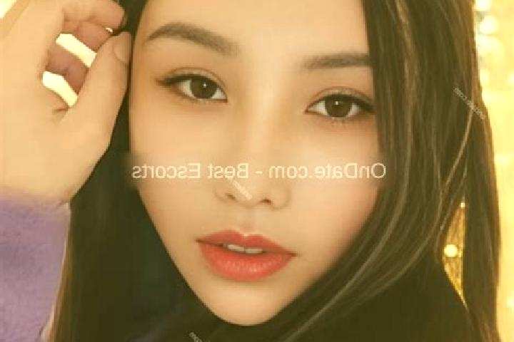 Escorts Huangwei, China — Local Companions