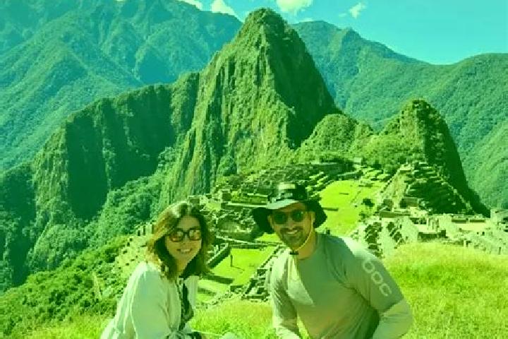 Escorts Huayhuay, Peru — Local Companions