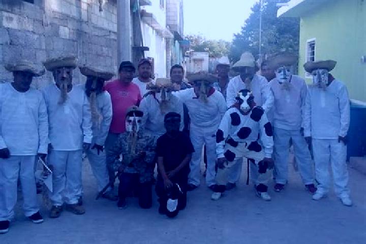 Escorts Huitchila, Mexico — Local Companions
