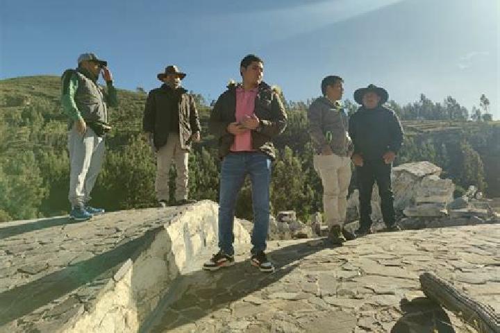 Escorts Ichupampa, Peru — Local Companions