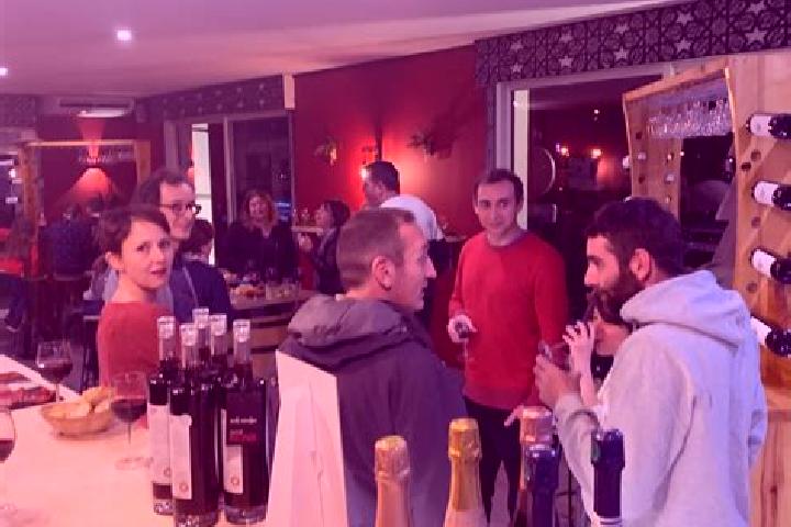 Escorts Idron, France — Local Companions