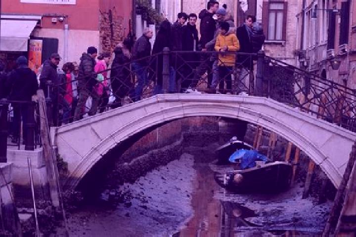 Escorts Imbersago, Italy — Local Companions