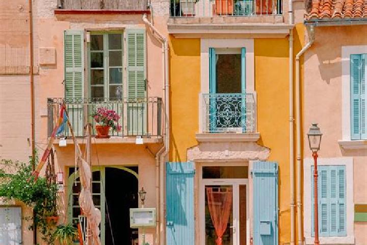 Escorts in France — City Directory — Page 128
