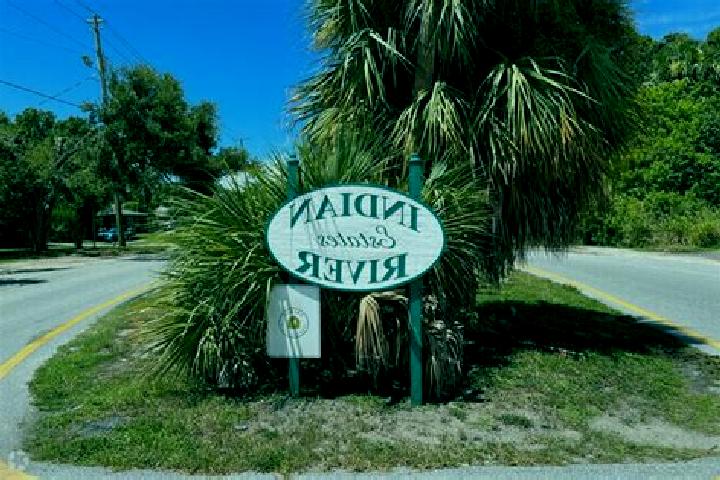 Escorts Indian River Estates, United States — Local Companions