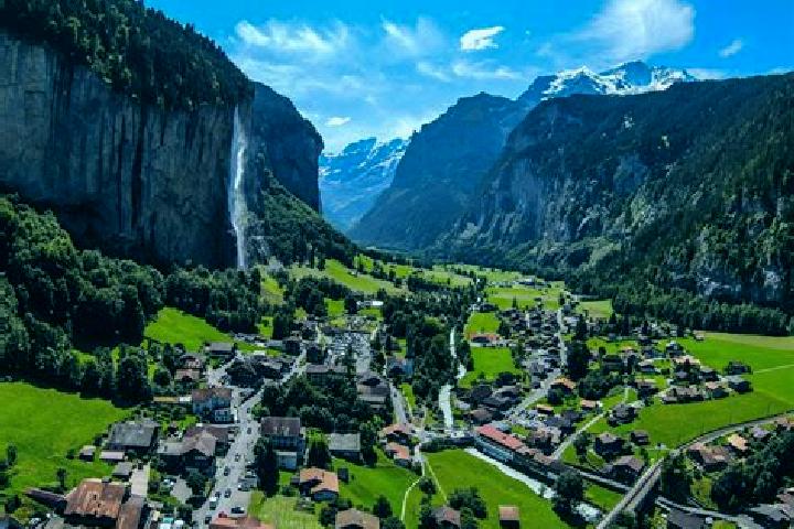 Escorts Interlaken, Switzerland — Local Companions