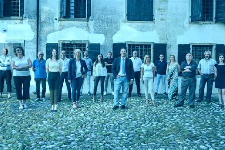 Escorts Ipplis, Italy — Local Companions