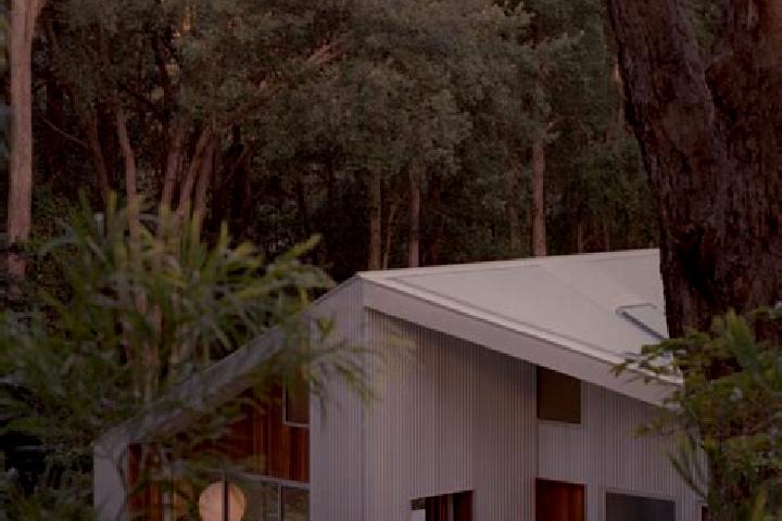 Escorts Ironbark, Australia — Local Companions