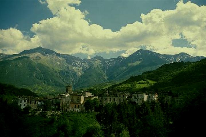 Escorts Isola del Gran Sasso d Italia, Italy — Local Companions