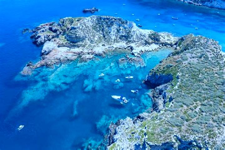 Escorts Isole Tremiti, Italy — Local Companions