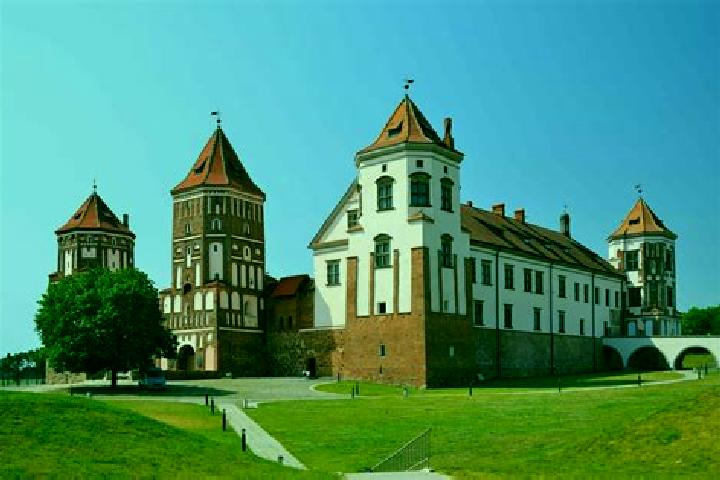 Escorts Iwye, Belarus — Local Companions