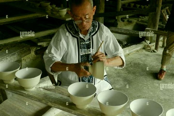 Escorts Jingdezhen, China — Local Companions