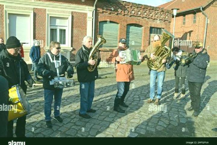 Escorts Juebar, Germany — Local Companions