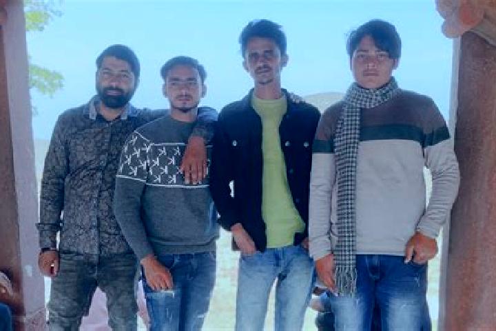 Escorts Kakrala, India — Local Companions