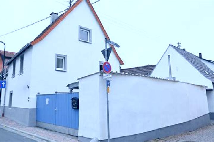 Escorts Kallstadt, Germany — Local Companions