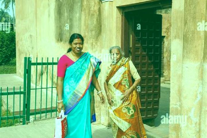 Escorts Kalna, India — Local Companions