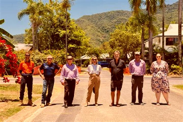Escorts Kamerunga, Australia — Local Companions