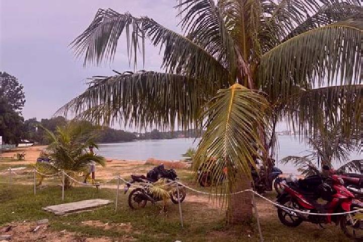 Escorts Kampong Sungai Rusa, Malaysia — Local Companions