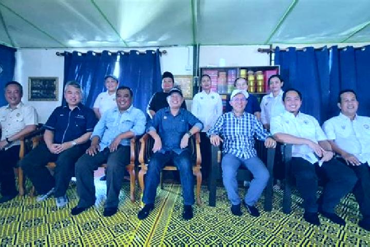 Escorts Kampung Cangkat Keruing, Malaysia — Local Companions