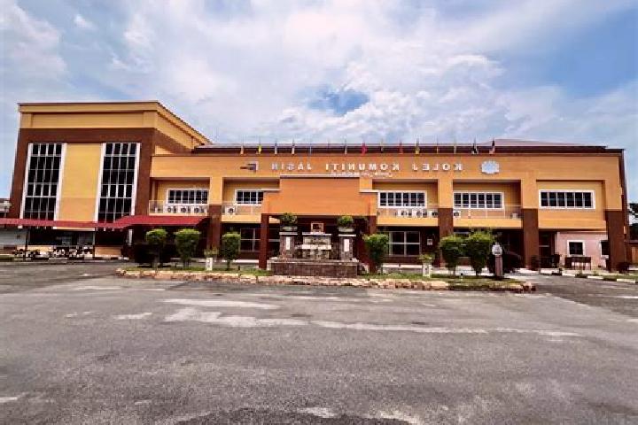 Escorts Kampung Kuala Besut, Malaysia — Local Companions