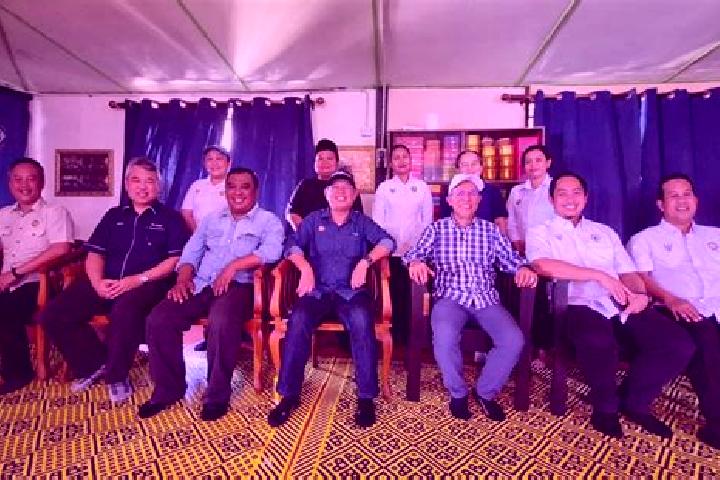 Escorts Kampung Kunak, Malaysia — Local Companions
