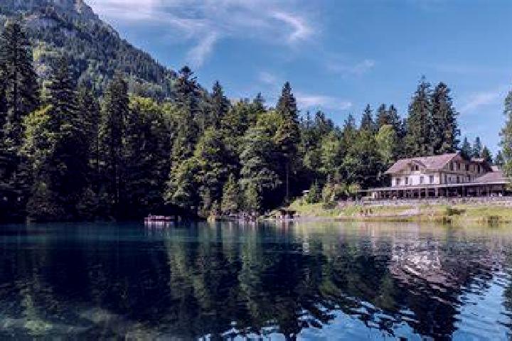 Escorts Kandergrund, Switzerland — Local Companions
