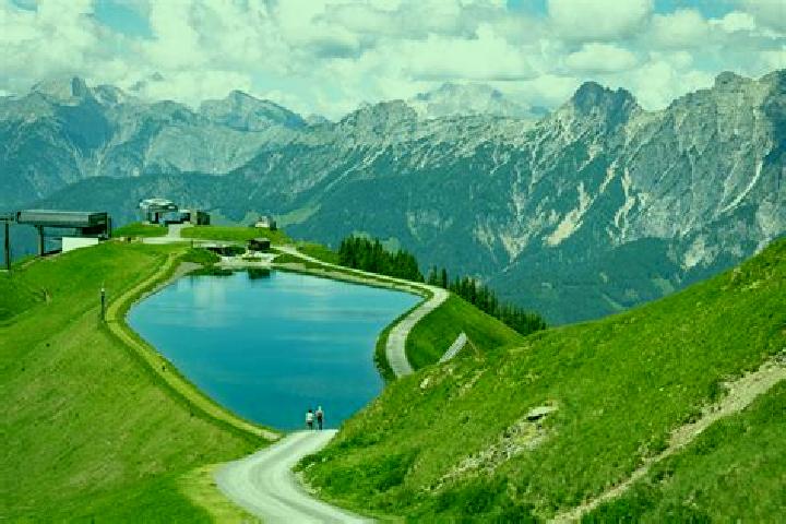 Escorts Kapfenstein, Austria — Local Companions